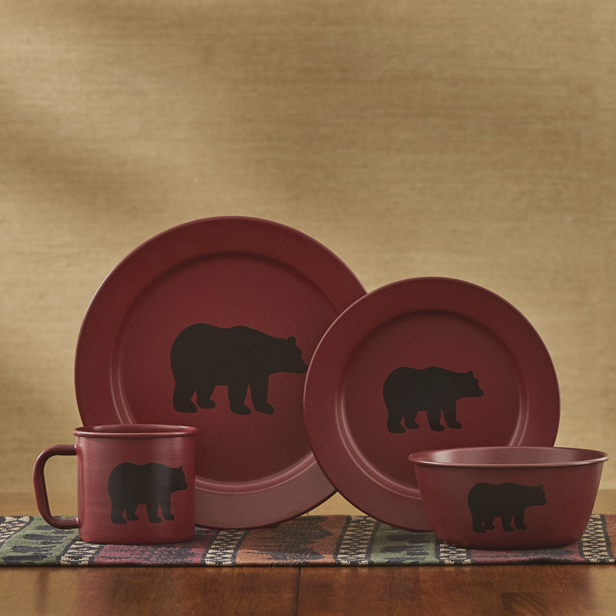 Lineville Enamel Bear Dinnerware Set