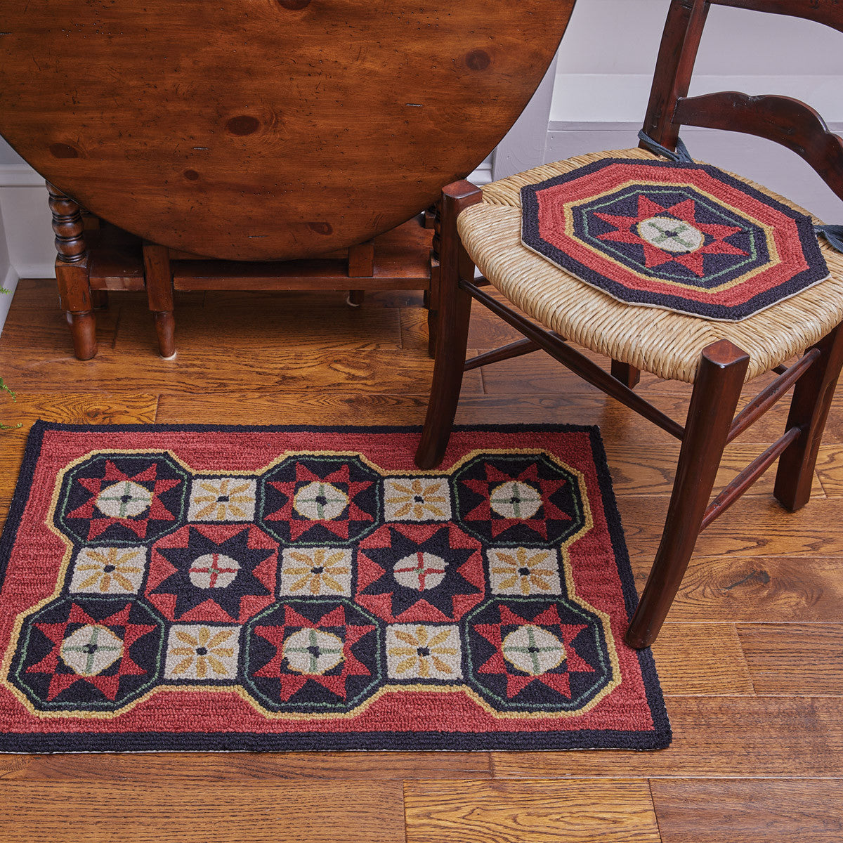 Folk Star Hooked Rug 2x3